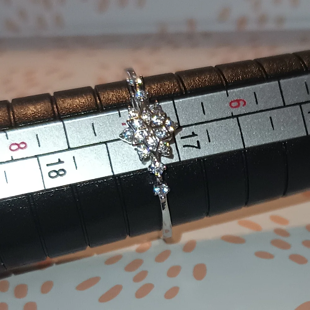 925 Sterling Silver Women's Ring - Picture 3 of 11